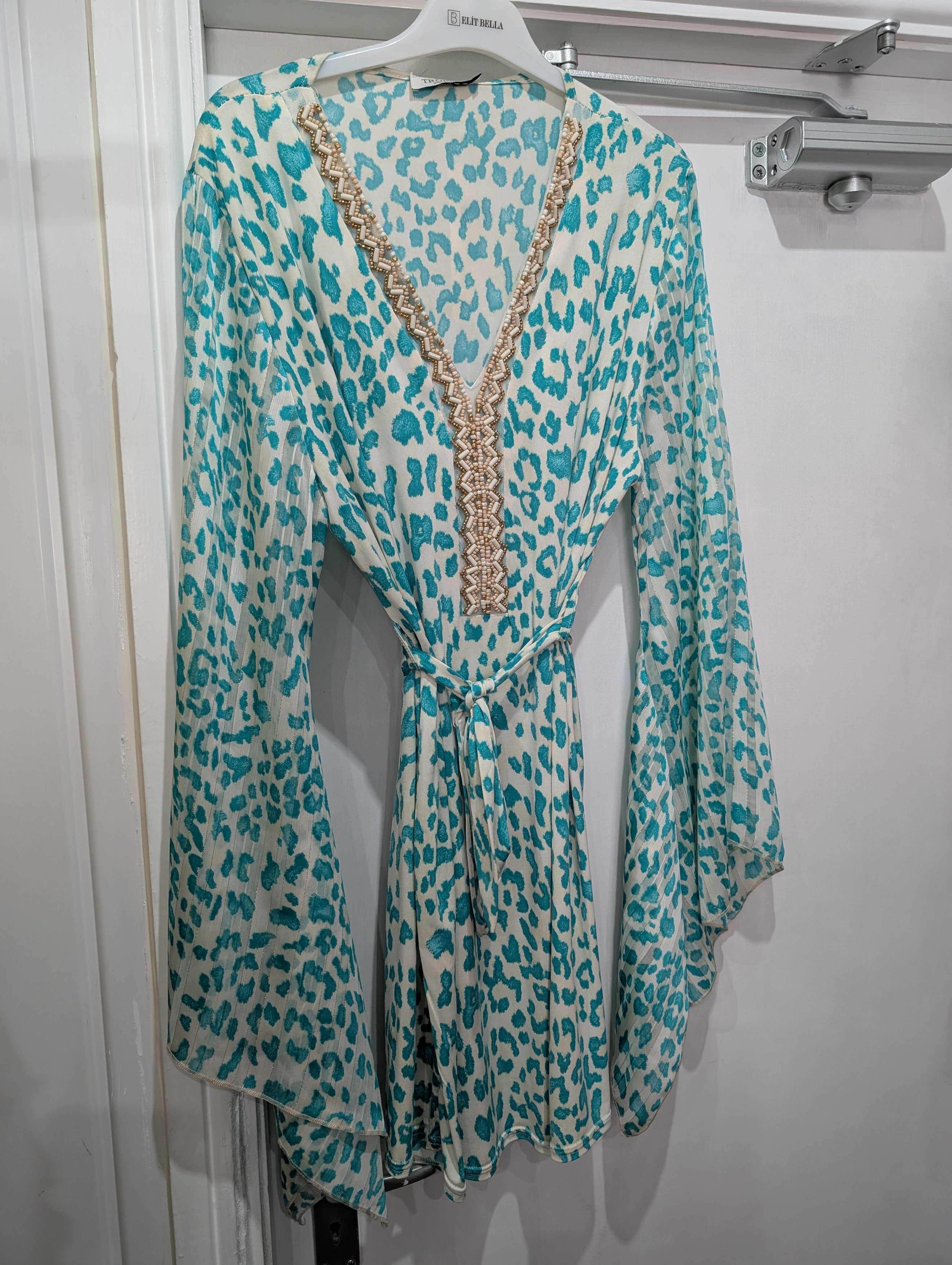 Troiska - Green Leopard Gold Thread Sleeve Dress